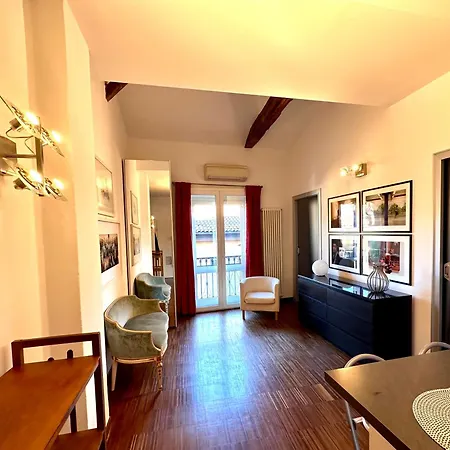Sweet San Vitale 47 Apartment